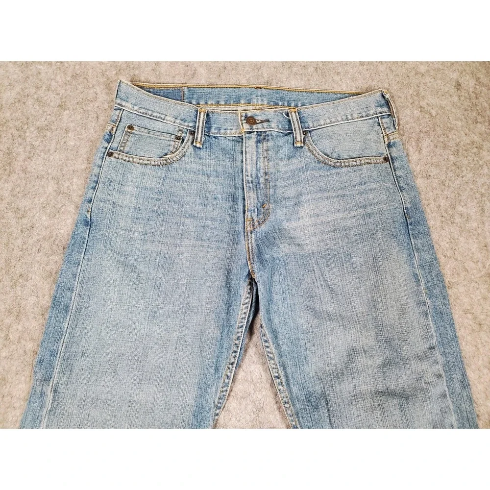 Levis small thread